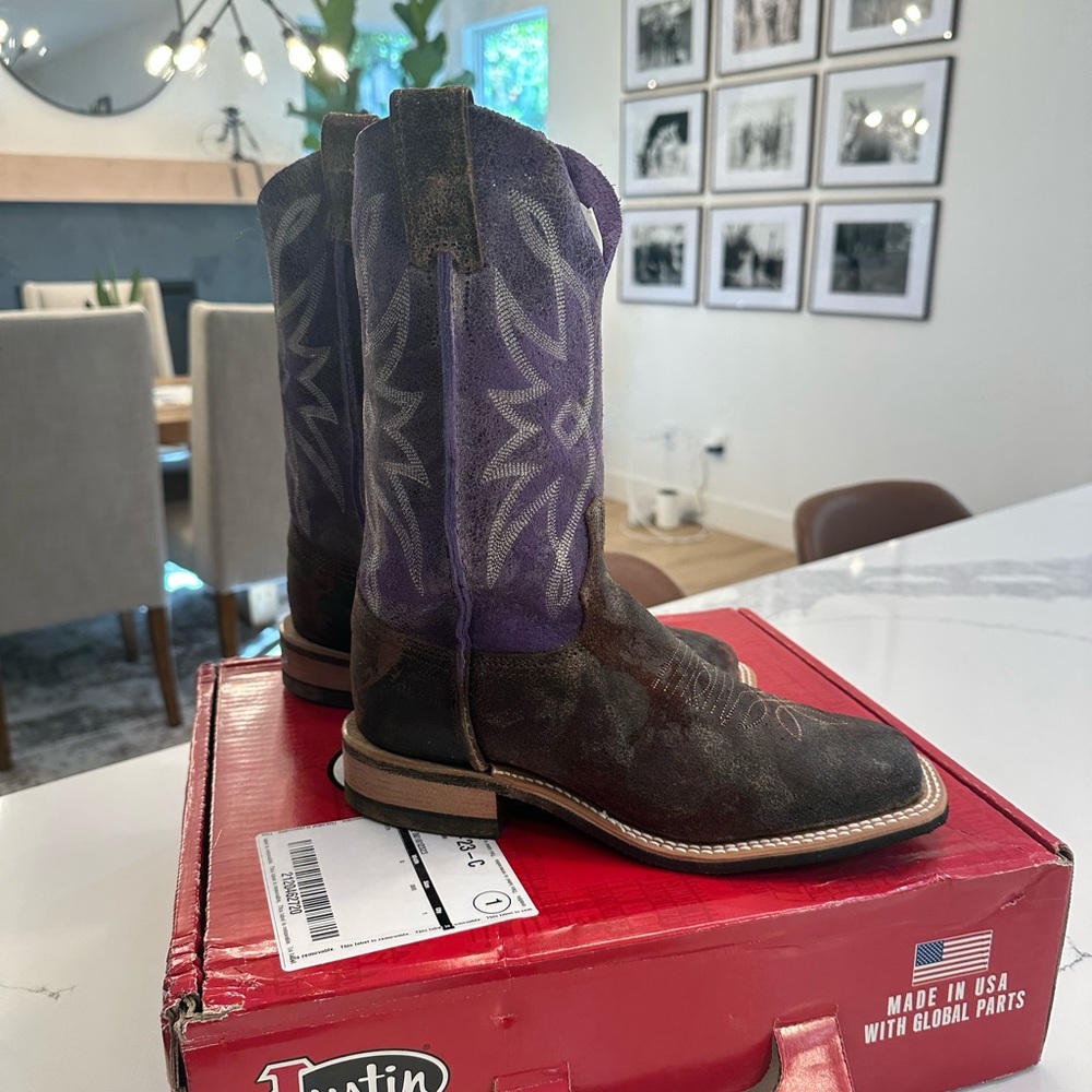 Women’s 8B Justin’s STERLINGTON 11" WESTERN BOOT